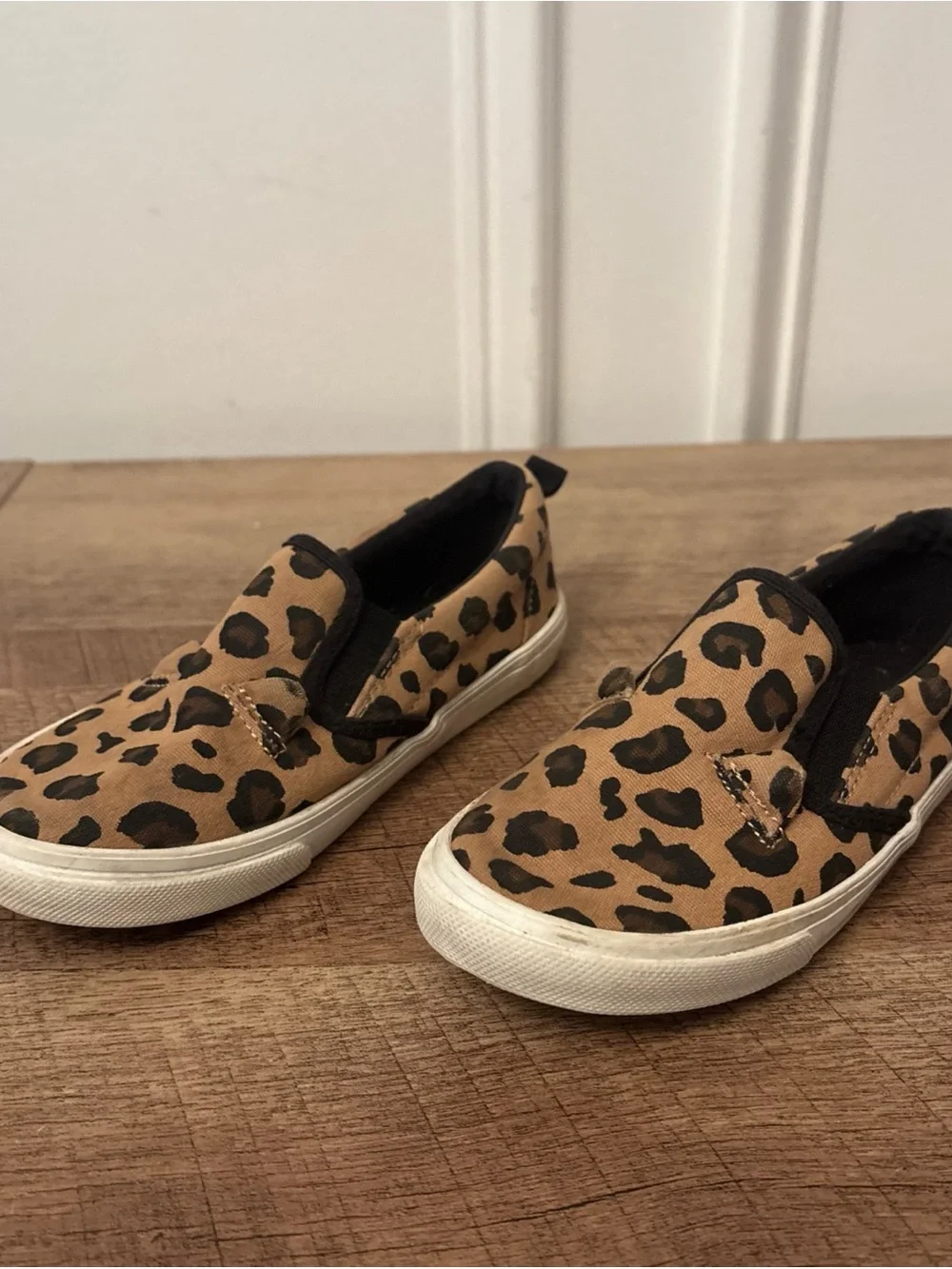 Old Navy | leopard slip on shoes 👠